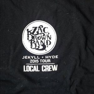 Zach brown band tshirt.